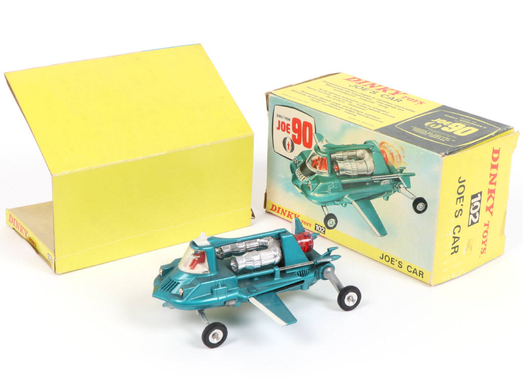 Lot 579 - DINKY TOYS (GB) (1)