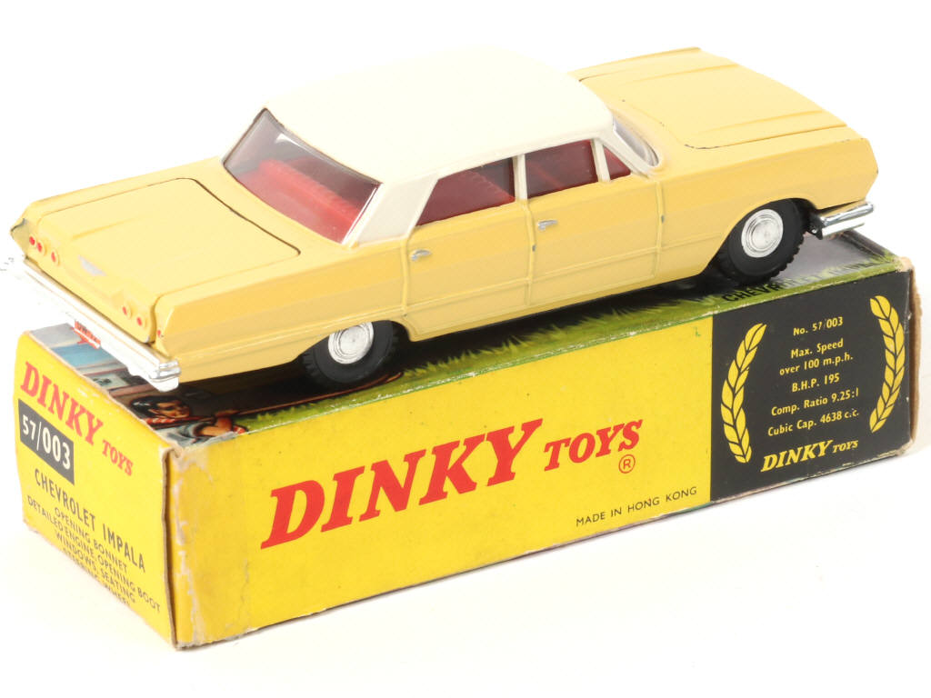 Lot 572 - DINKY TOYS (GB) (1)