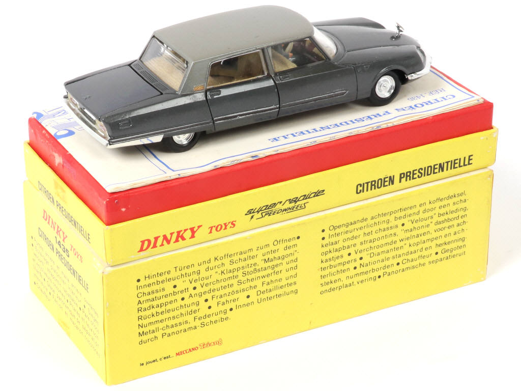 Lot 423 - DINKY TOYS (FRANCE) (1)