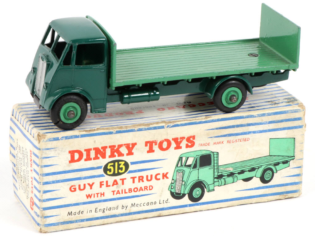 Lot 588 - DINKY TOYS (GB) (1)