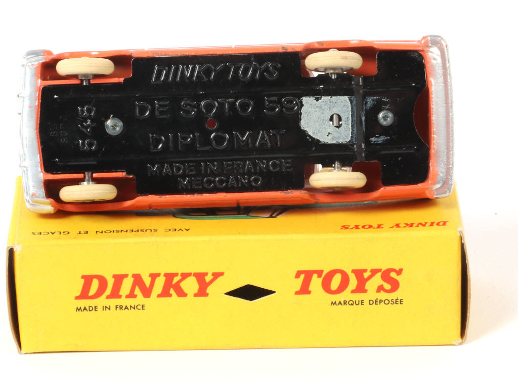 Lot 458 - DINKY TOYS (FRANCE) (1)