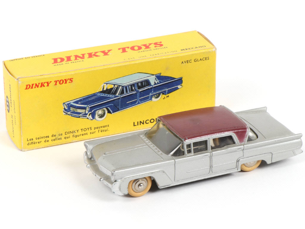 Lot 460 - DINKY TOYS (FRANCE) (1)