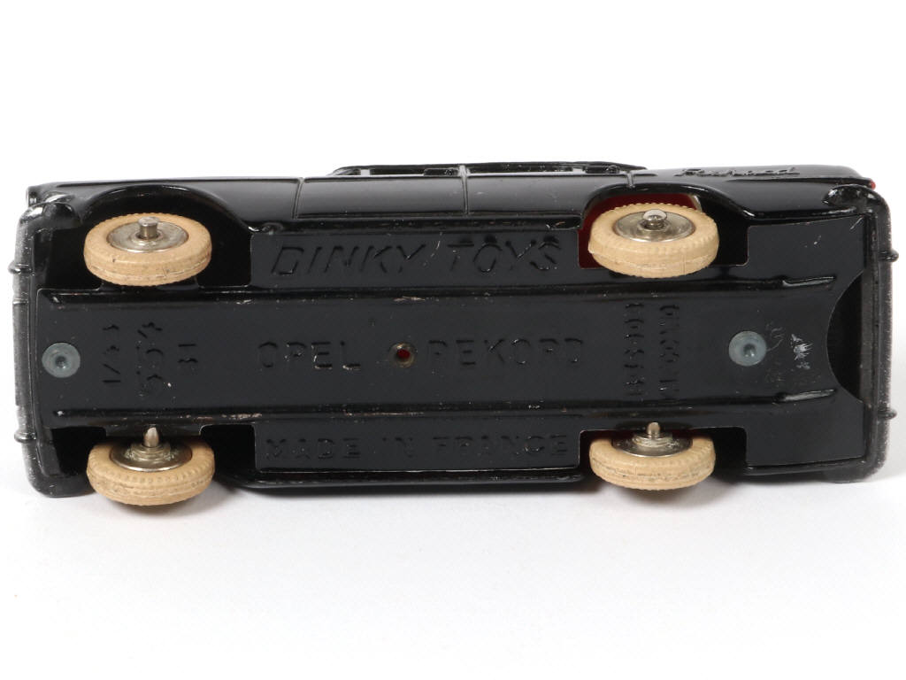 Lot 333 - DINKY TOYS (FRANCE) (1)