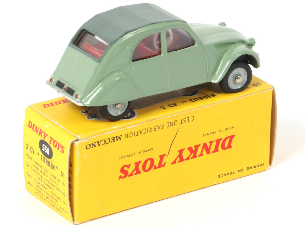 Lot 411 - DINKY TOYS (FRANCE) (1)