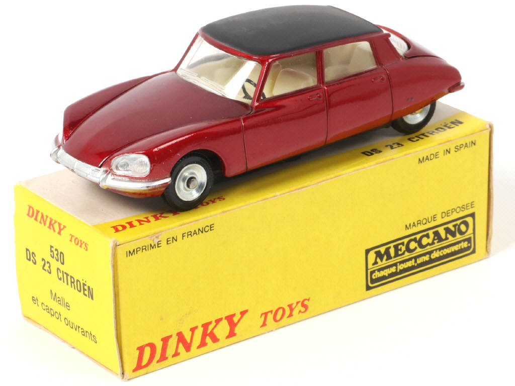 Lot 451 - DINKY TOYS (FRANCE) (1)