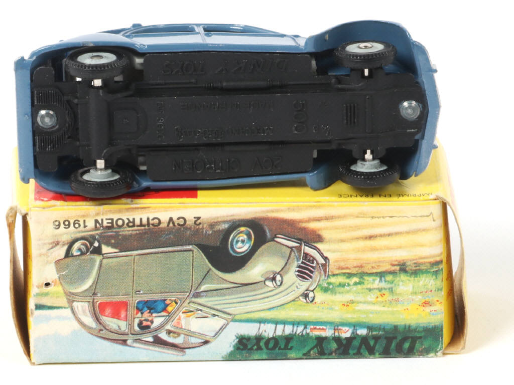 Lot 415 - DINKY TOYS (FRANCE) (1)