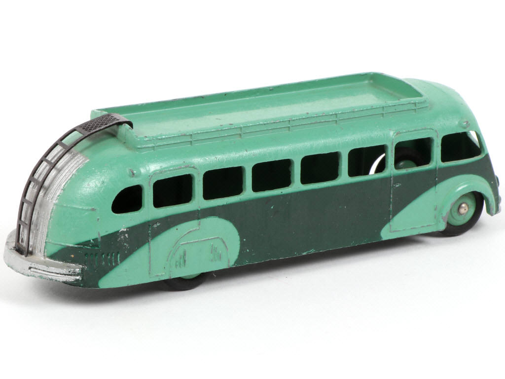 Lot 478 - DINKY TOYS (FRANCE) (1)