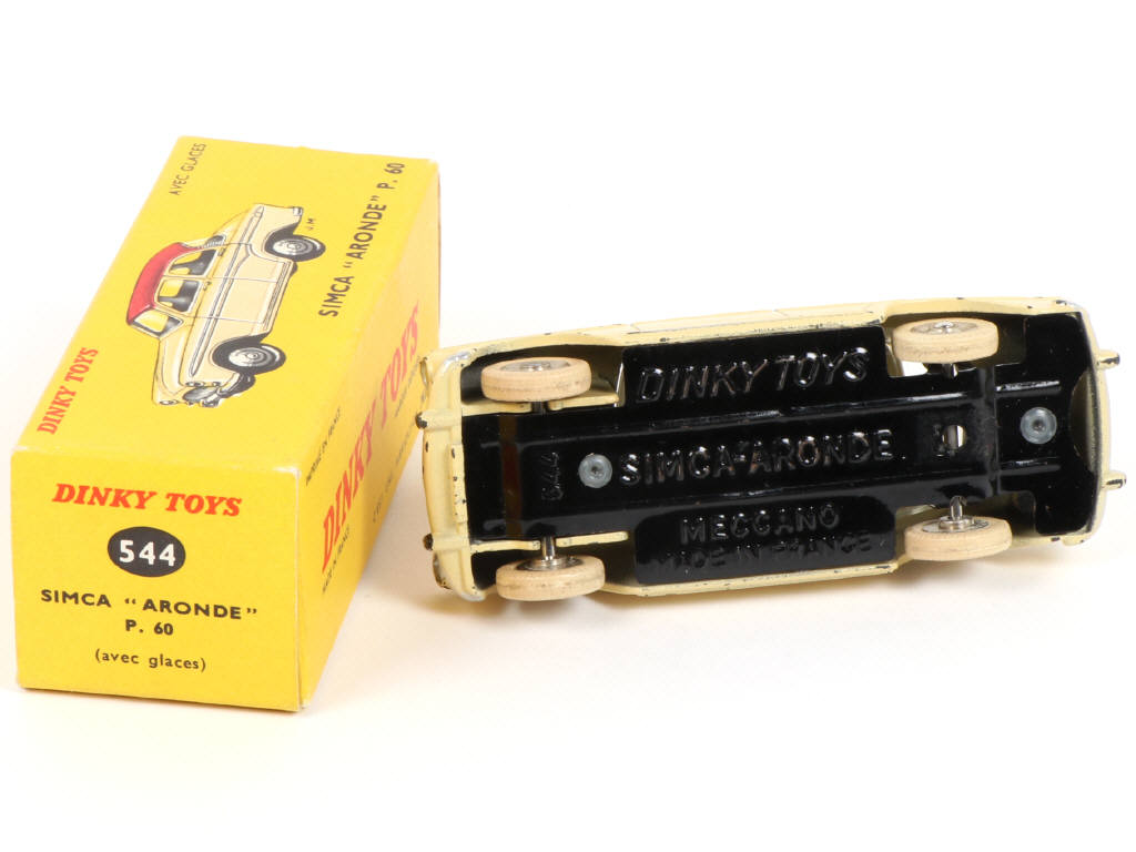 Lot 387 - DINKY TOYS (FRANCE) (1)