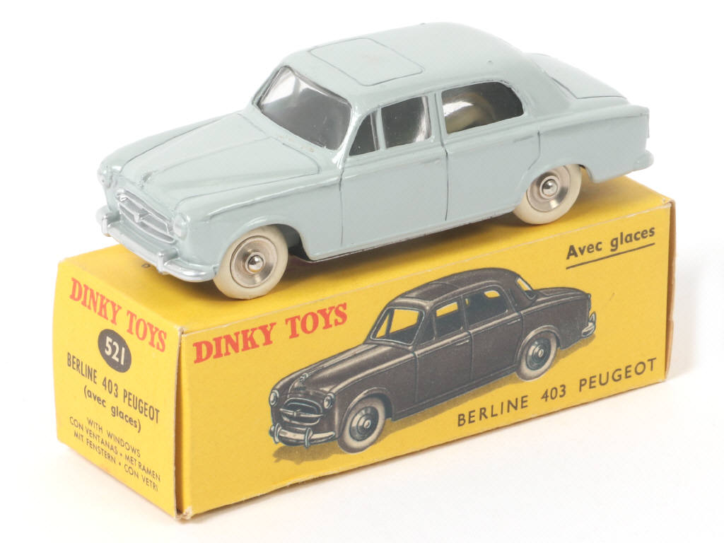 Lot 345 - DINKY TOYS (FRANCE) (1)