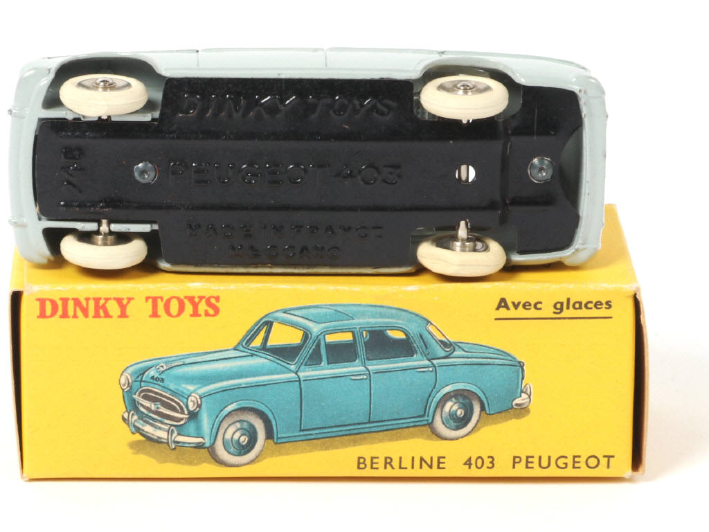 Lot 345 - DINKY TOYS (FRANCE) (1)
