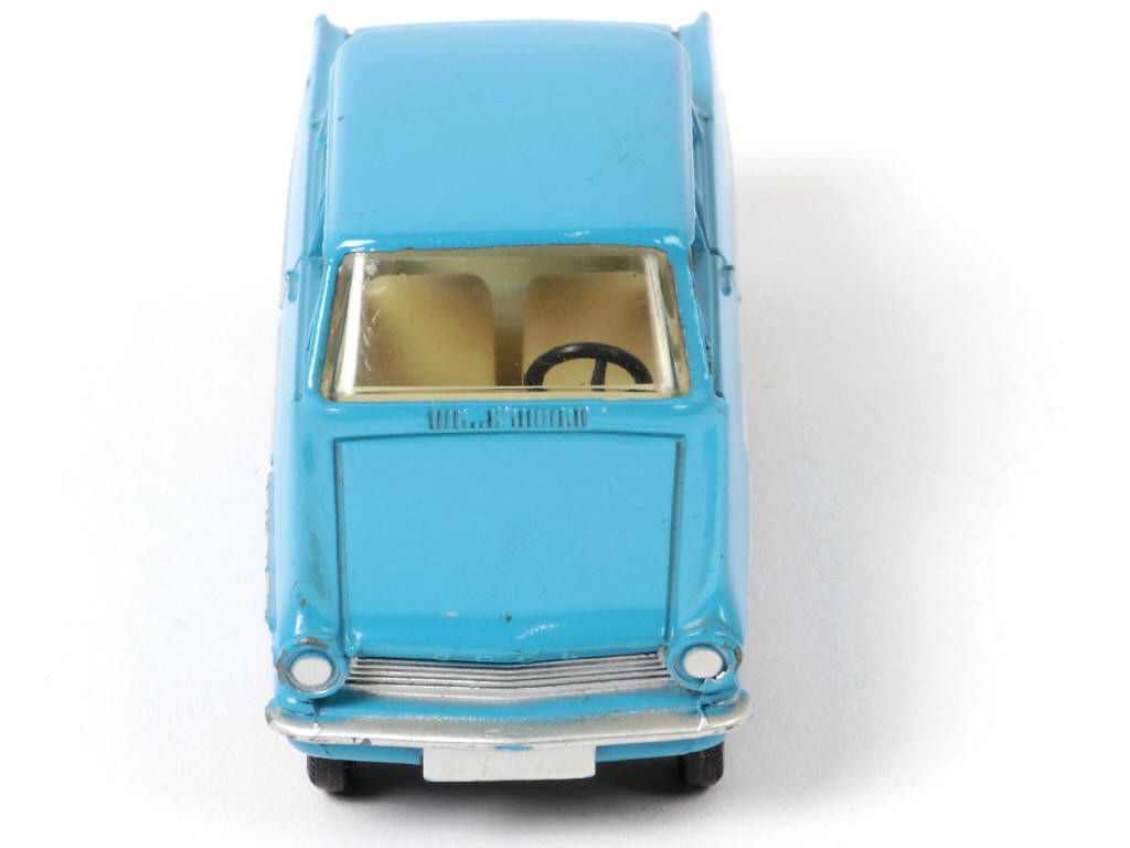 Lot 434 - DINKY TOYS (FRANCE) (1)