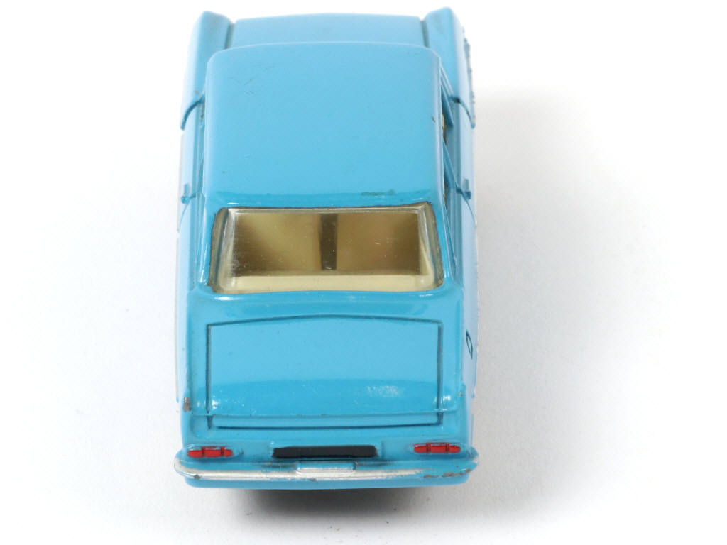 Lot 434 - DINKY TOYS (FRANCE) (1)