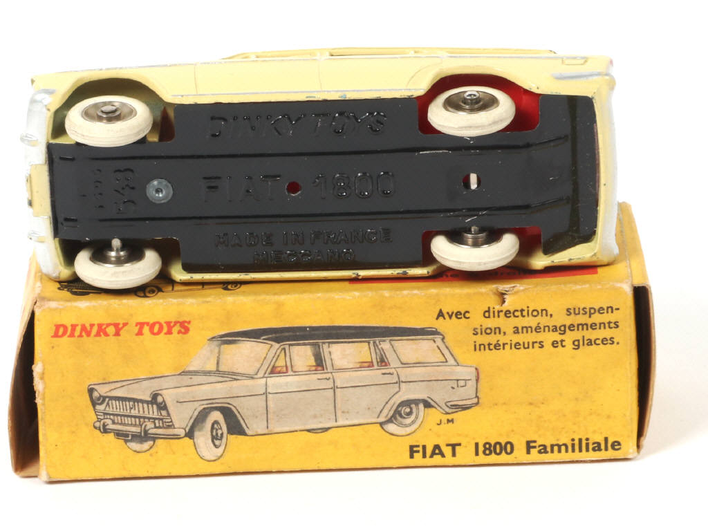 Lot 425 - DINKY TOYS (FRANCE) (1)