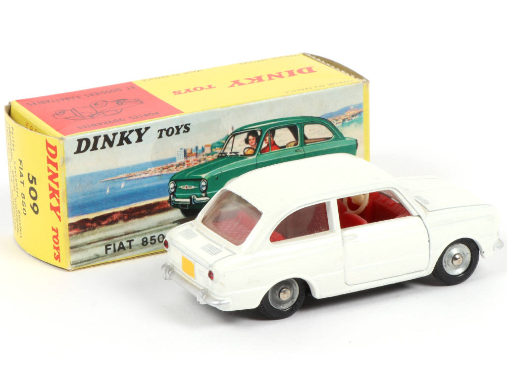 Lot 428 - DINKY TOYS (FRANCE) (1)