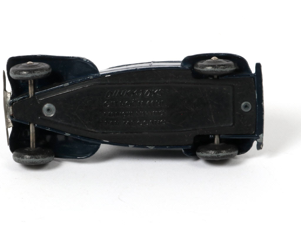 Lot 313 - DINKY TOYS (FRANCE) (1)