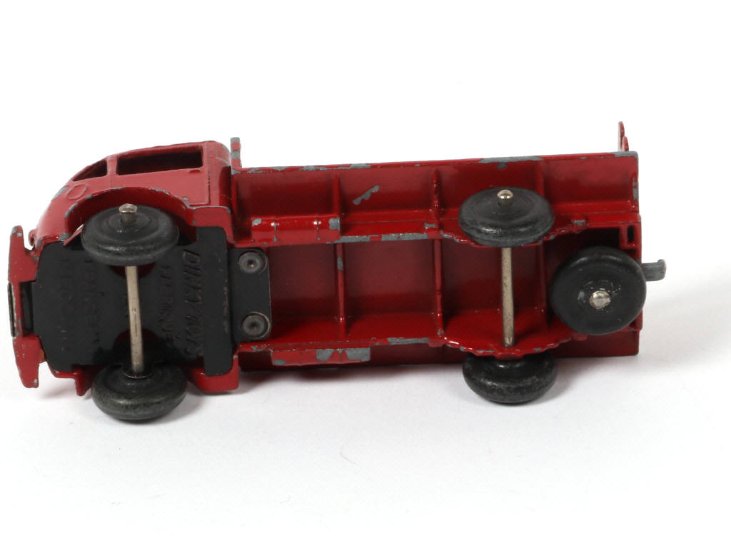Lot 468 - DINKY TOYS (FRANCE) (1)