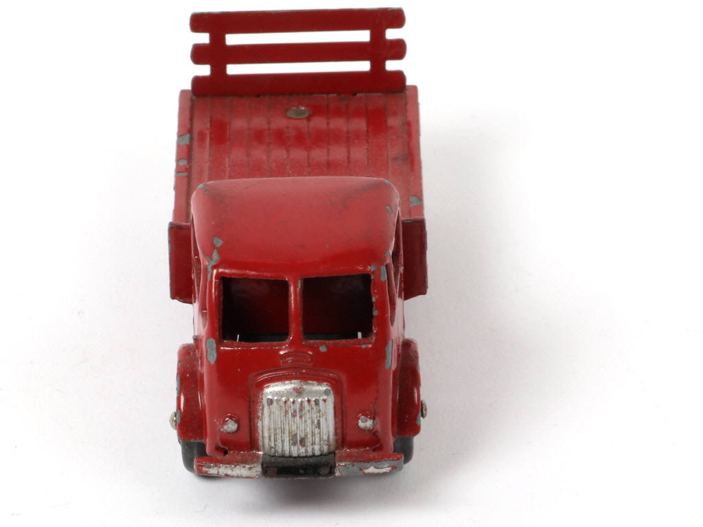 Lot 468 - DINKY TOYS (FRANCE) (1)
