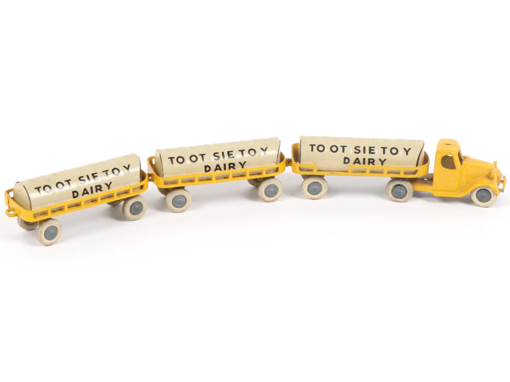 Lot 96 - TOOTSIETOY (USA) (1)