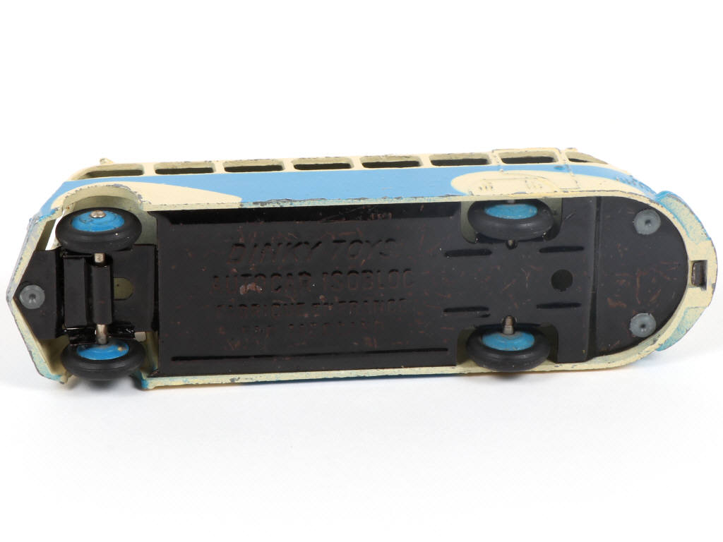 Lot 477 - DINKY TOYS (FRANCE) (1)