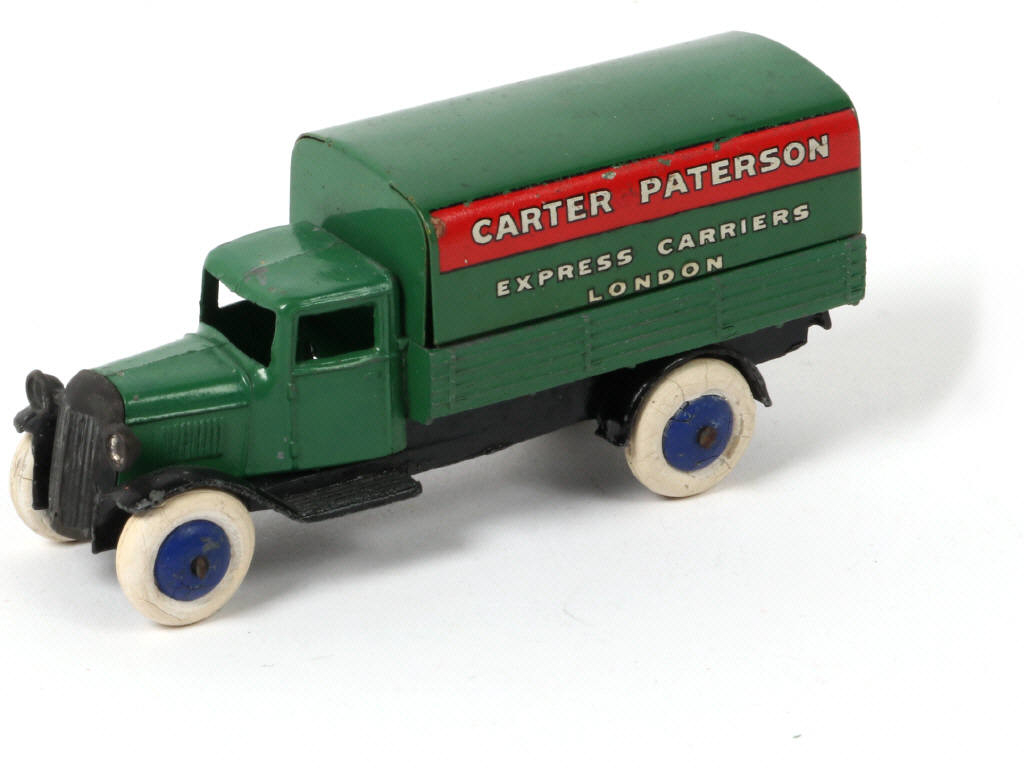 Lot 540 - DINKY TOYS (GB) (1)