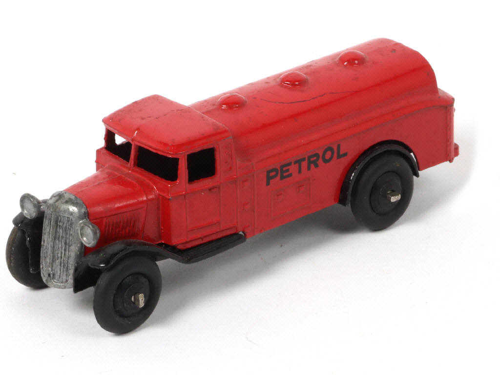 Lot 541 - DINKY TOYS (GB) (1)