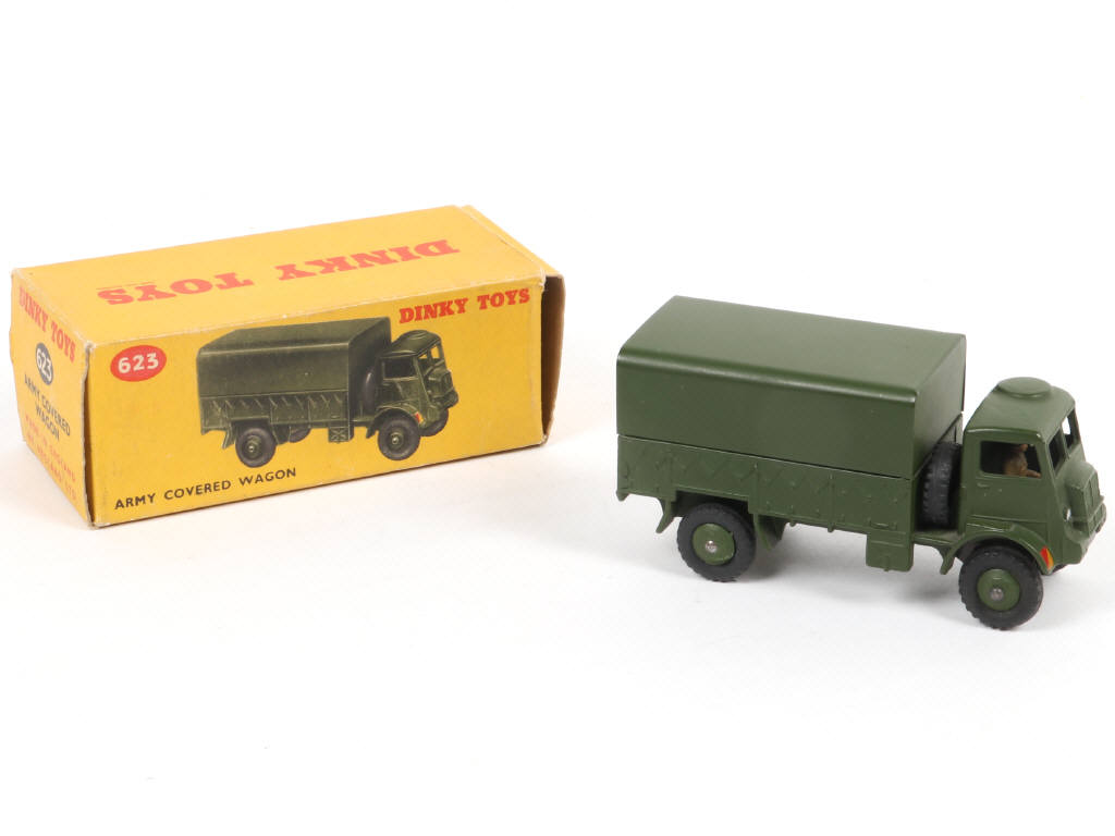 Lot 283 - DINKY TOYS (GB) (1)