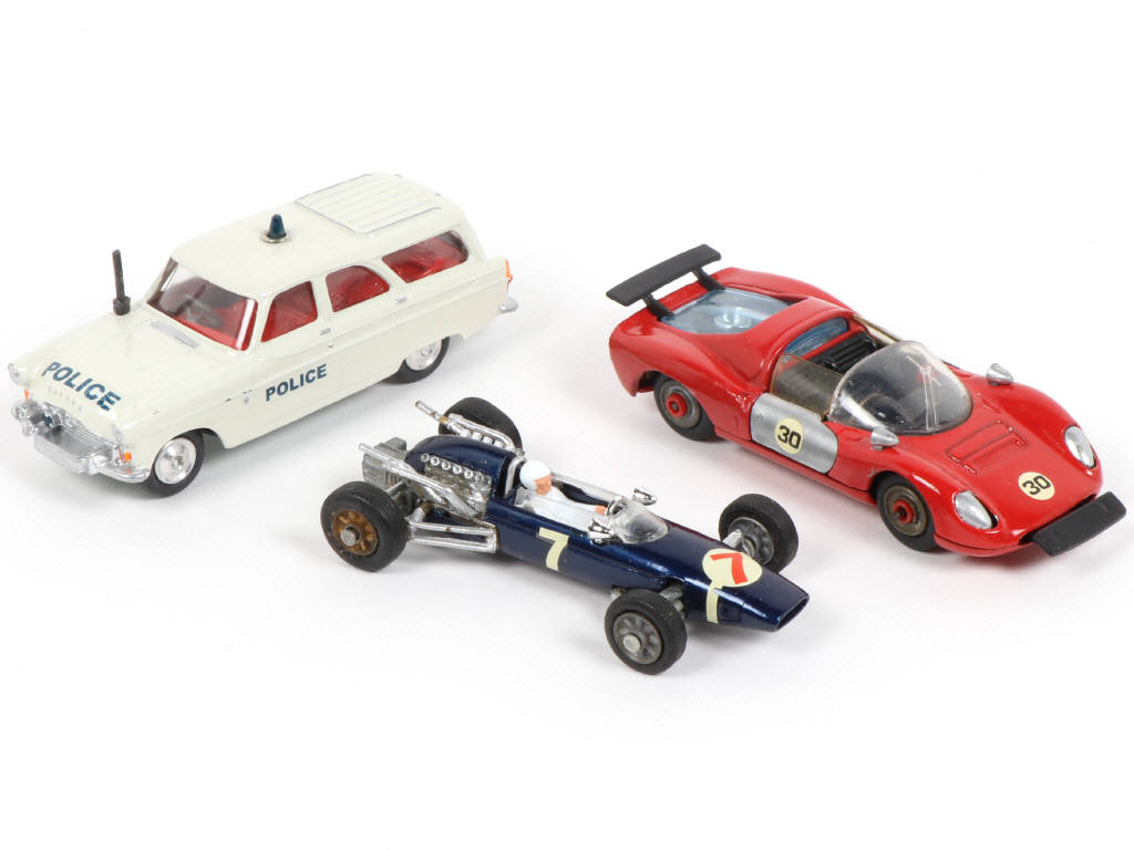 Lot 161 - CORGI TOYS (GB) (3)
