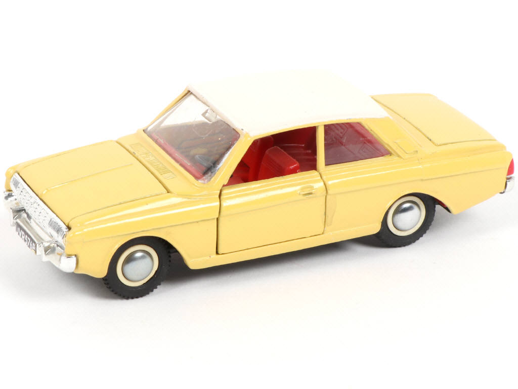Lot 258 - DINKY TOYS (GB) (1)