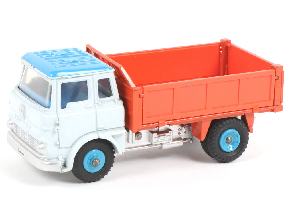 Lot 275 - DINKY TOYS (GB) (1)