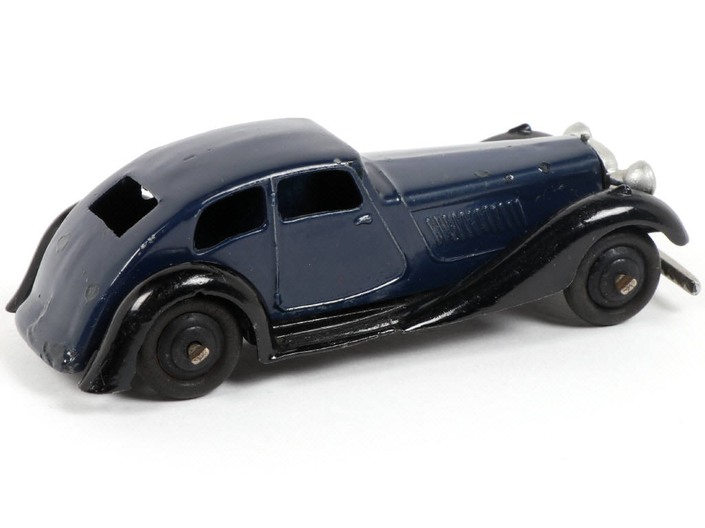 Lot 244 - DINKY TOYS (GB) (1)