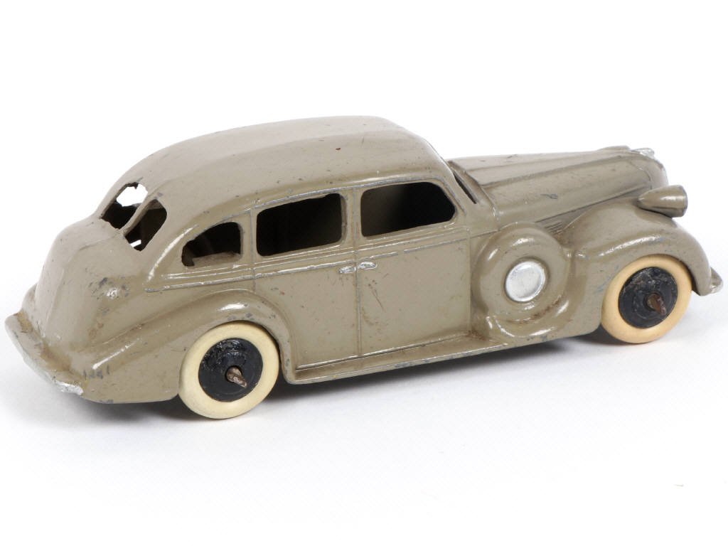 Lot 249 - DINKY TOYS (GB) (1)