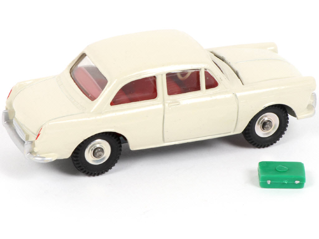 Lot 260 - DINKY TOYS (GB) (1)