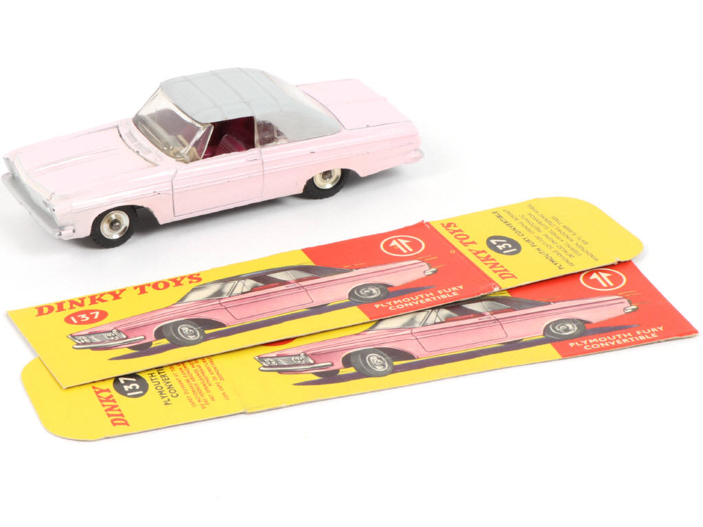 Lot 259 - DINKY TOYS (GB) (1)