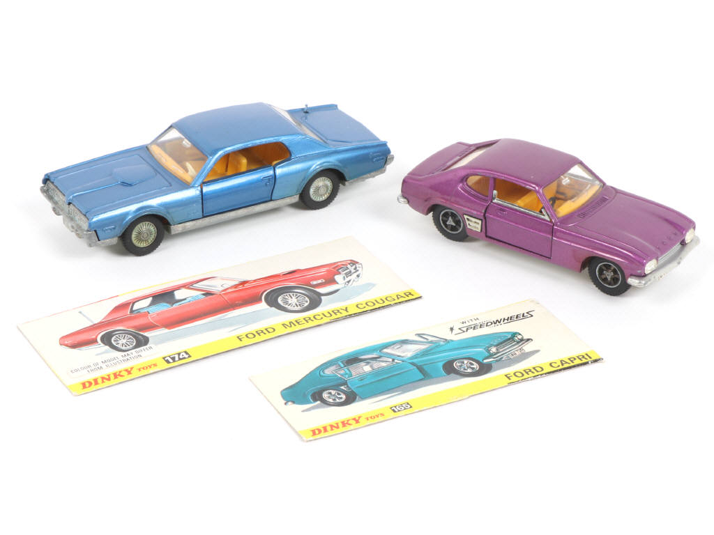Lot 305 - DINKY TOYS (GB) (2)
