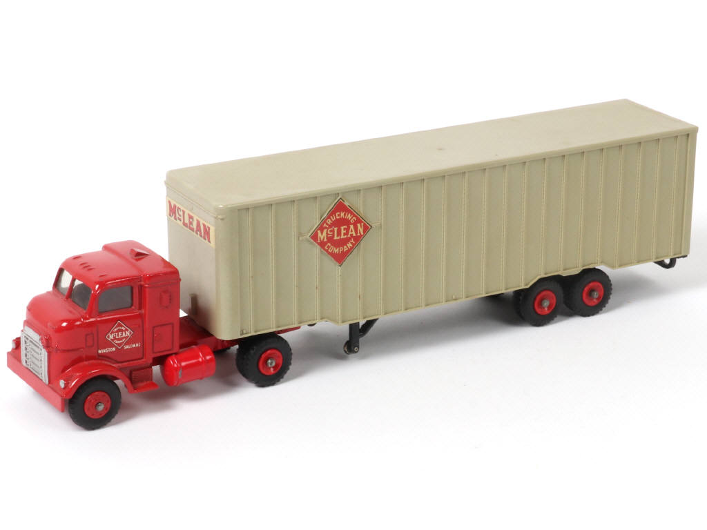 Lot 276 - DINKY TOYS (GB) (1)
