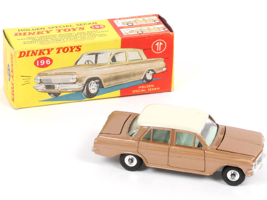 Lot 271 - DINKY TOYS (GB) (1)