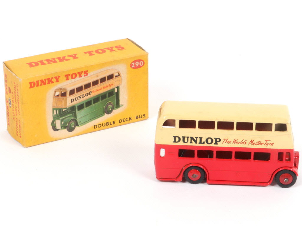 Lot 286 - DINKY TOYS (GB) (1)