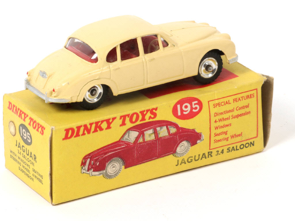 Lot 264 - DINKY TOYS (GB) (1)