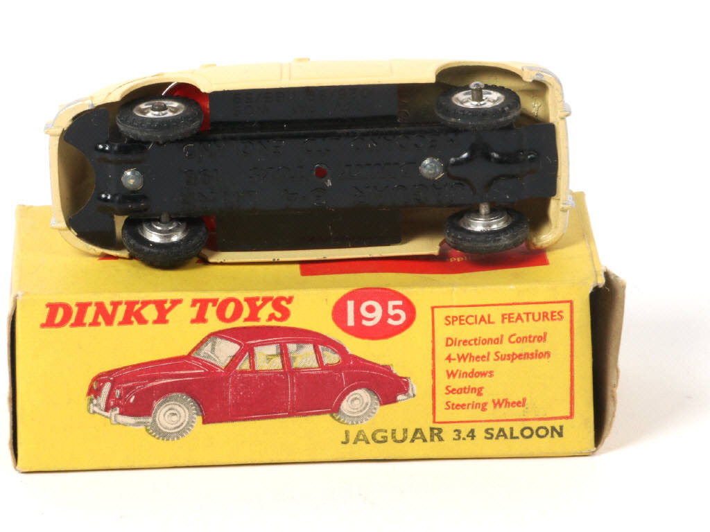 Lot 264 - DINKY TOYS (GB) (1)