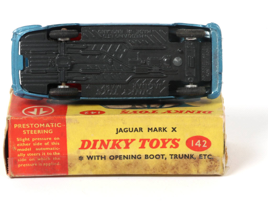 Lot 267 - DINKY TOYS (GB) (1)