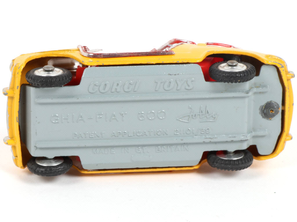 Lot 143 - CORGI TOYS (GB) (1)