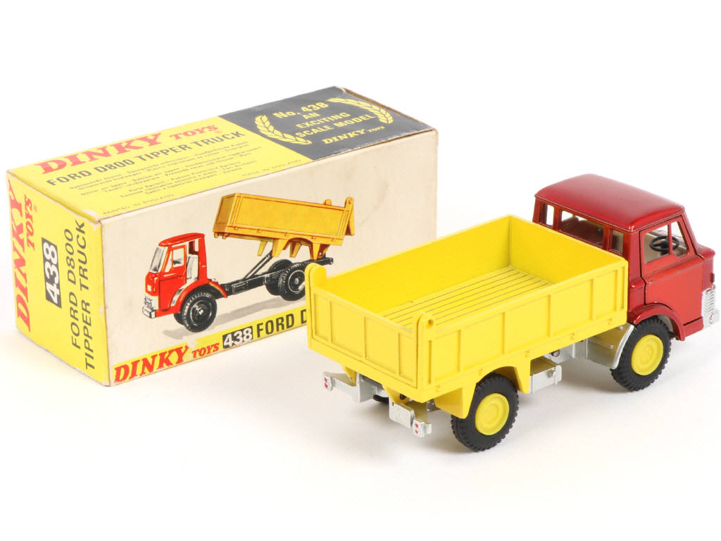 Lot 281 - DINKY TOYS (GB) (1)