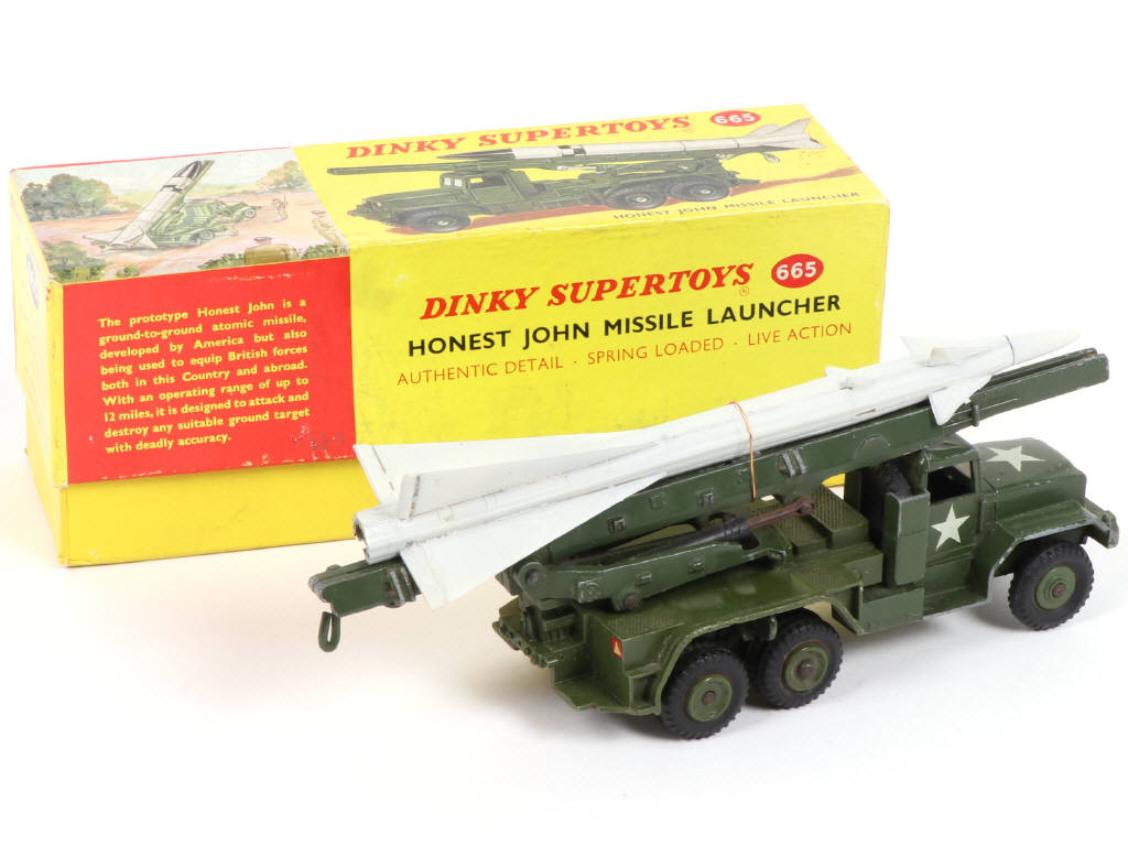 Lot 284 - DINKY TOYS (GB) (1)