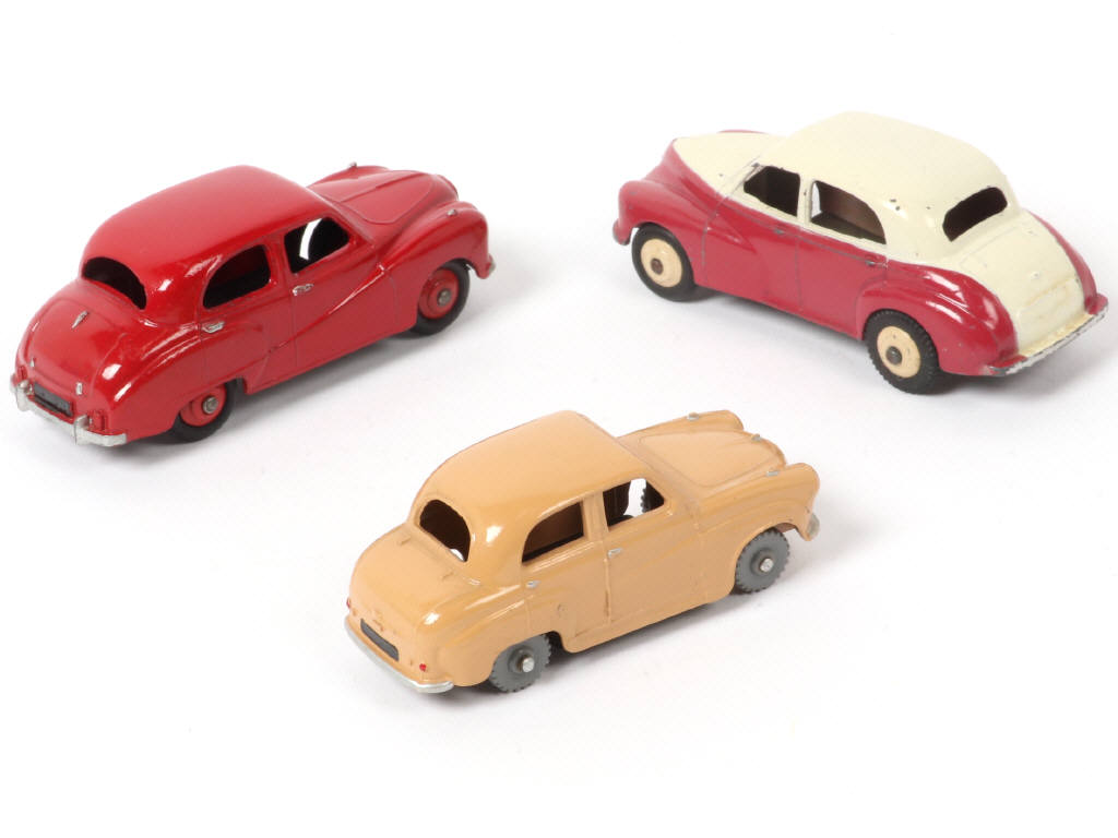 Lot 326 - DINKY TOYS (GB) (3)