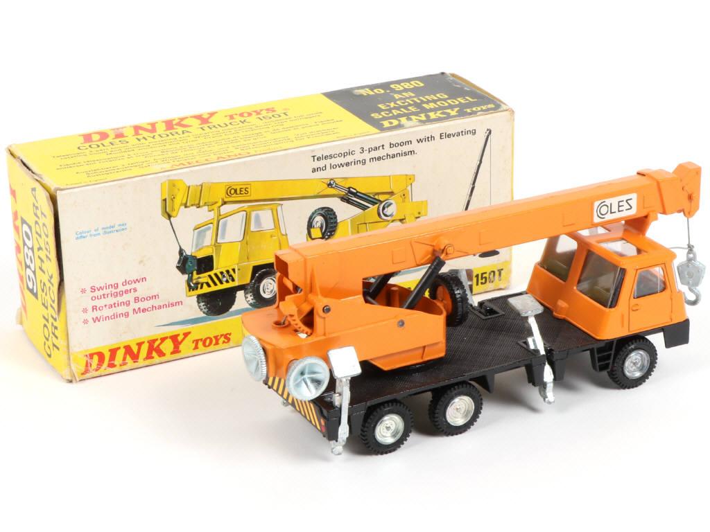 Lot 292 - DINKY TOYS (GB) (1)