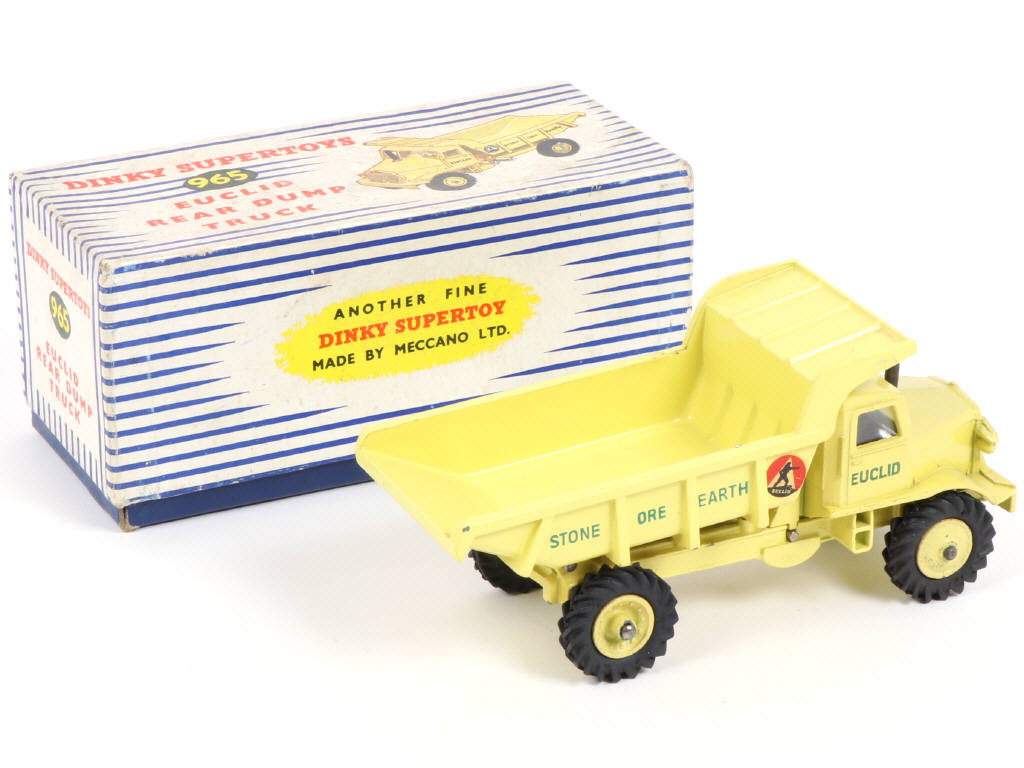 Lot 279 - DINKY TOYS (GB) (1)