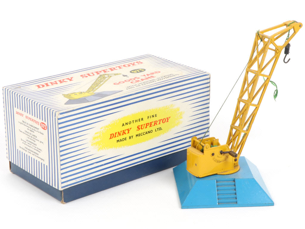 Lot 294 - DINKY TOYS (GB) (1)