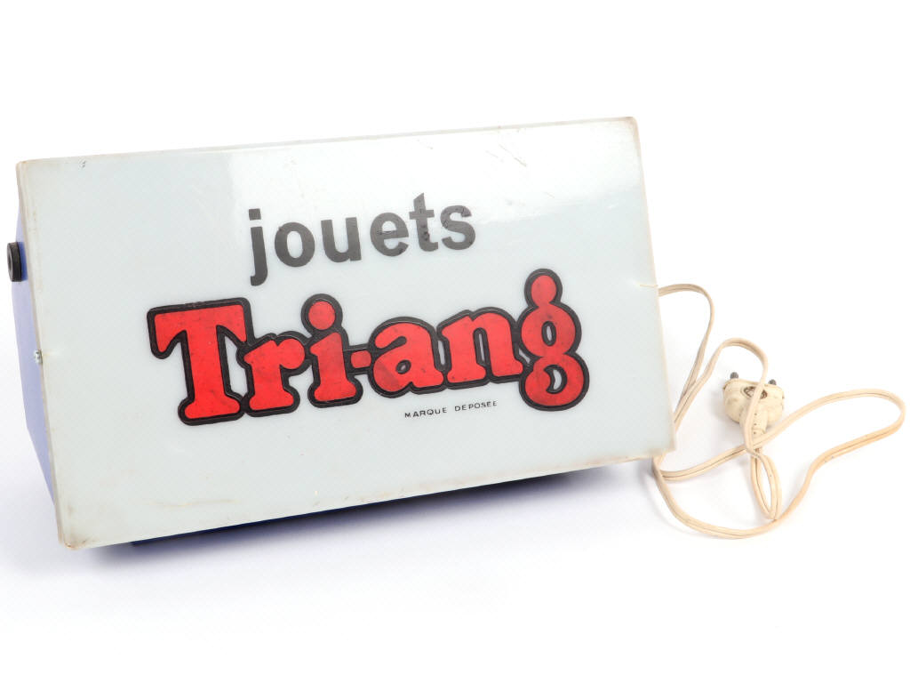 Lot 162 - TRI-ANG (FRANCE) (1)