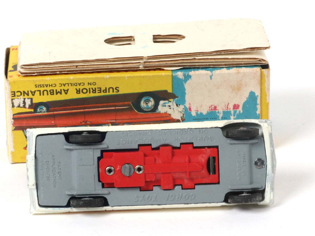 Lot 140 - CORGI TOYS (GB) (1)