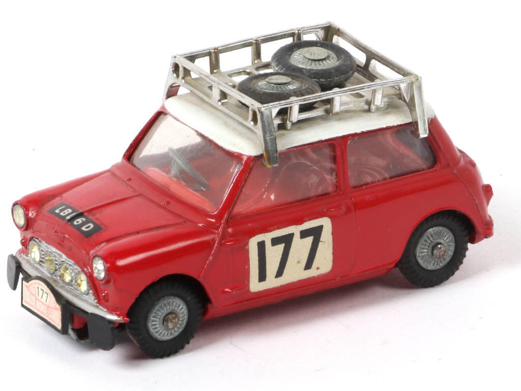 Lot 135 - CORGI TOYS (GB) (1)